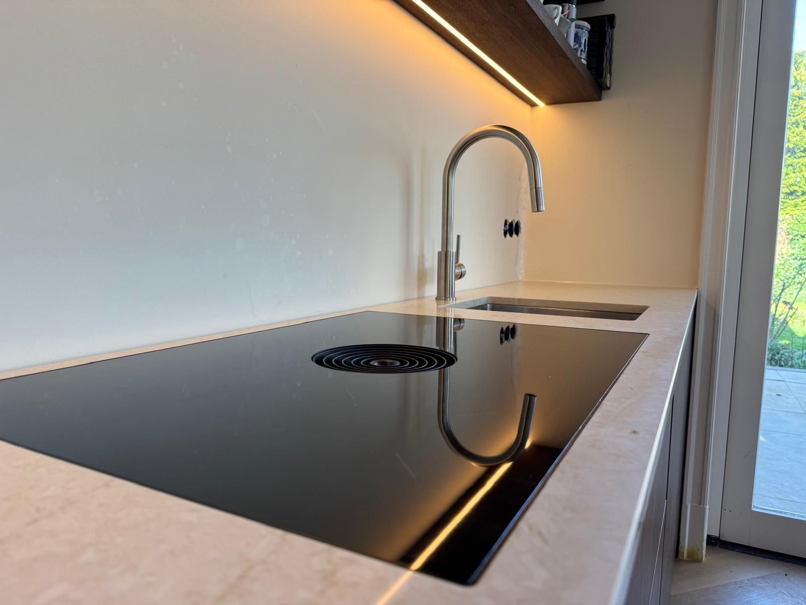 Custom Furniture & Kitchens